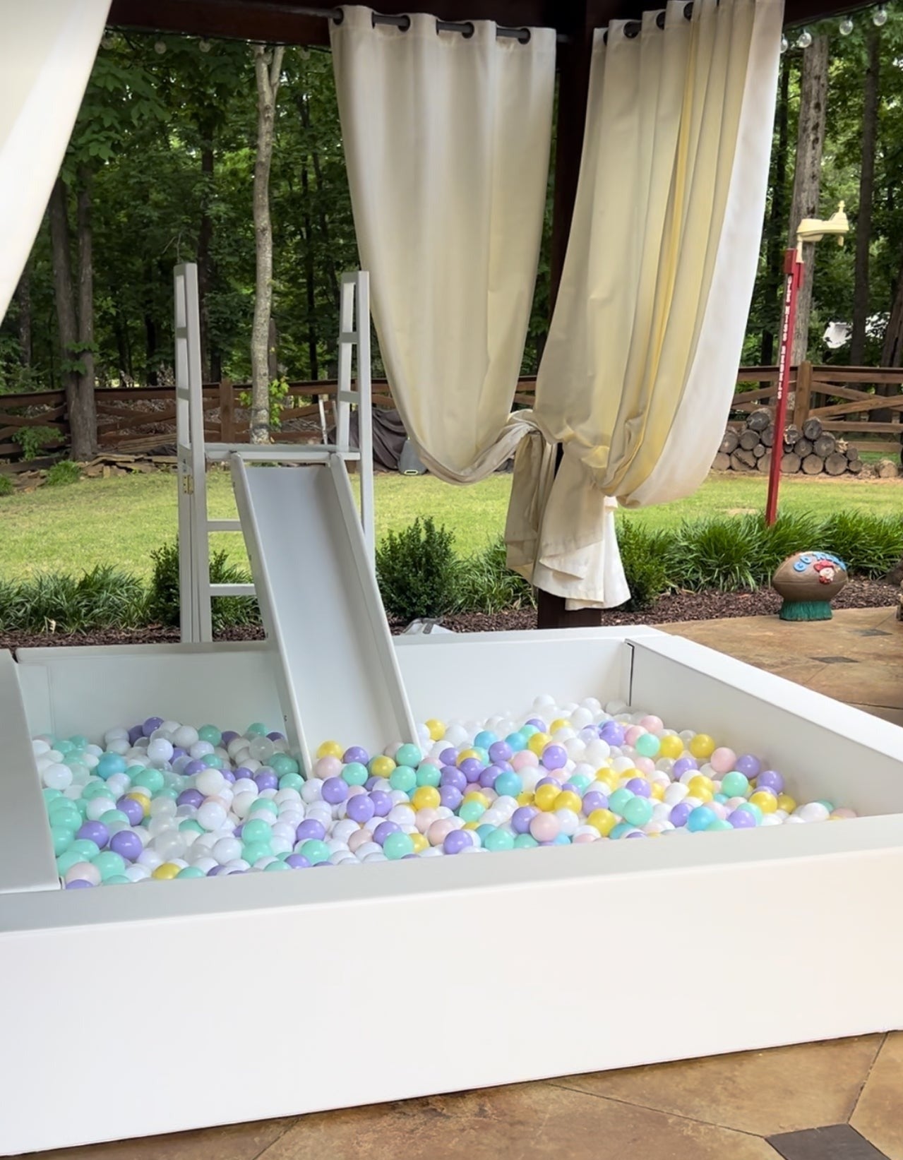 8FT Ball Pit