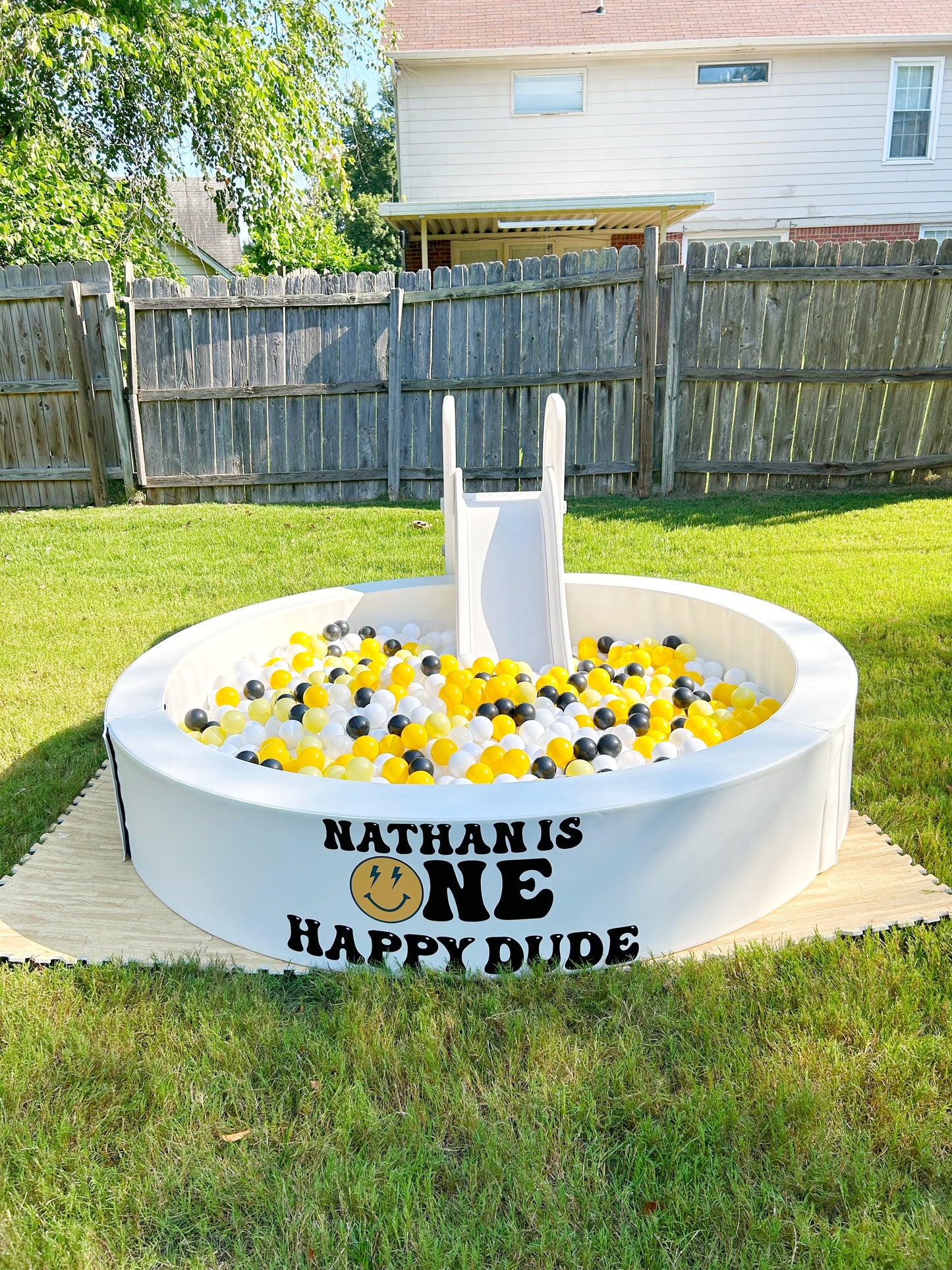 7ft Round Ball Pit